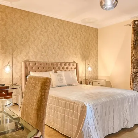 Mendonca, A In Madeira Villa Canhas