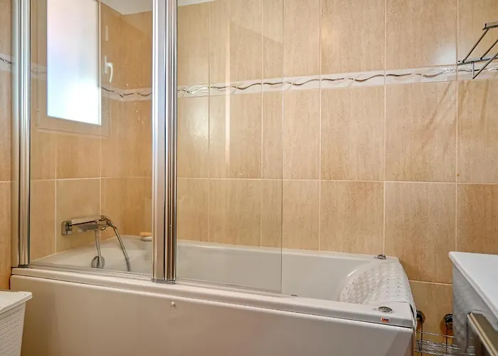 Mendonca, A In Madeira Vila Canhas