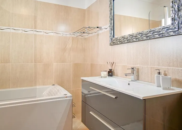 Villa Mendonca, A In Madeira Canhas