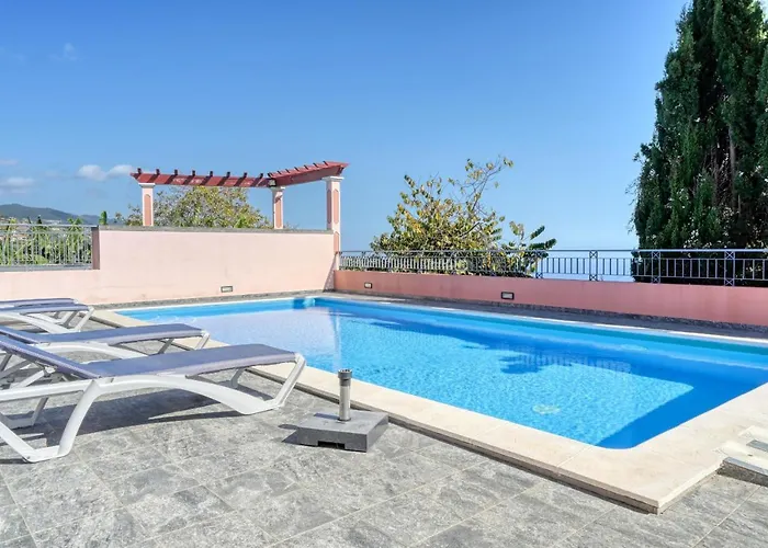 Mendonca, A In Madeira Villa Canhas